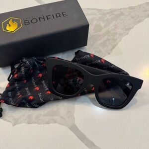Bonfire Black Cat-Eye Women's Sunglasses
